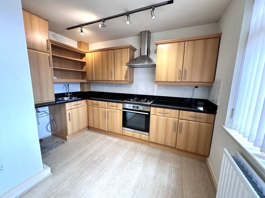 Property photo 3 of 12 Image