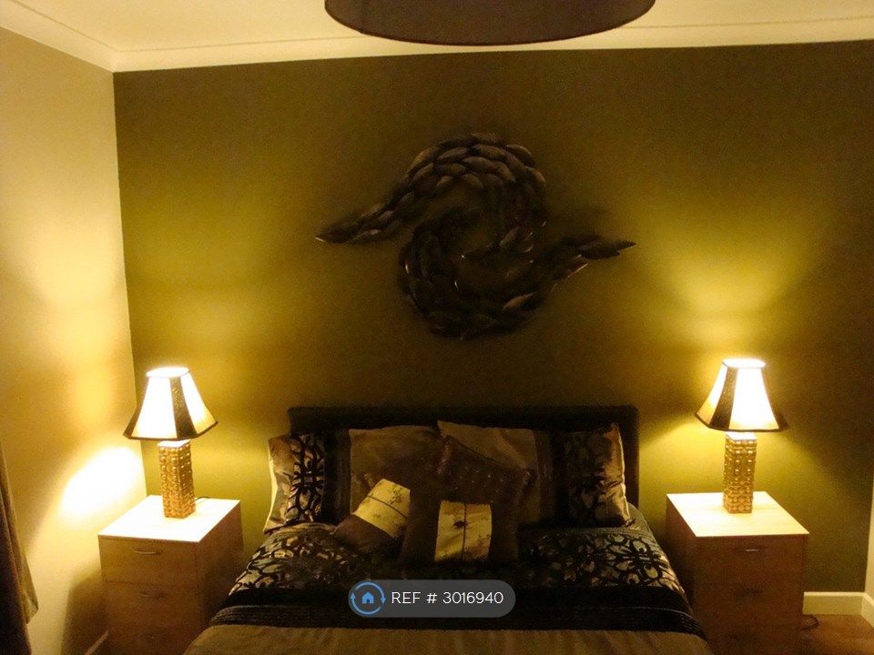 Property photo 2 of 10 Guest Bedroom