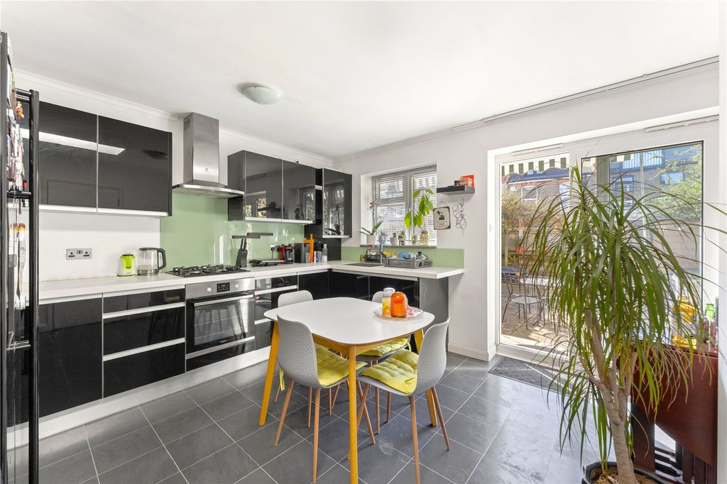 Property photo 2 of 15 Picture No. 09