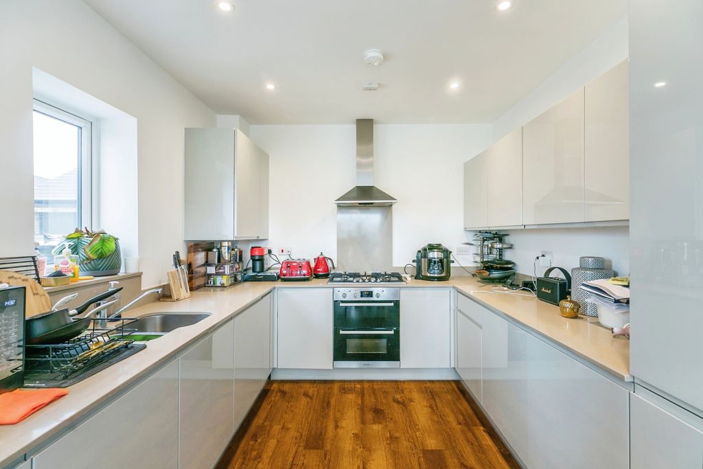 Property photo 2 of 11 View