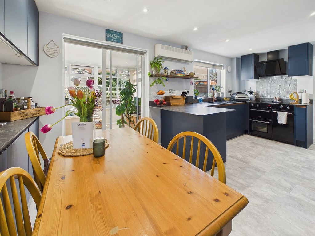 Property photo 2 of 26