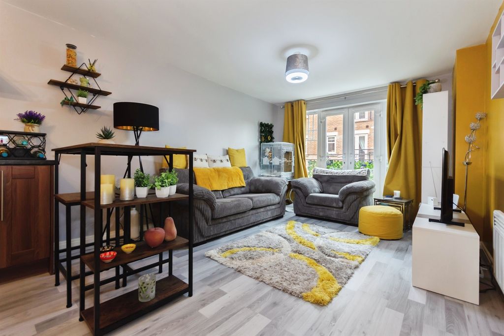 Property photo 3 of 17