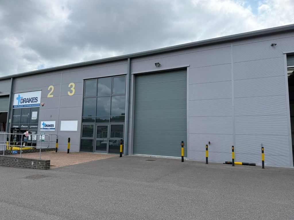 Property photo 1 of 8 Photo 6