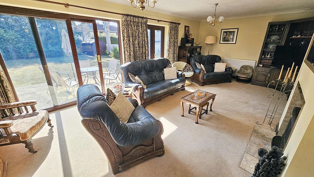 Property photo 3 of 21