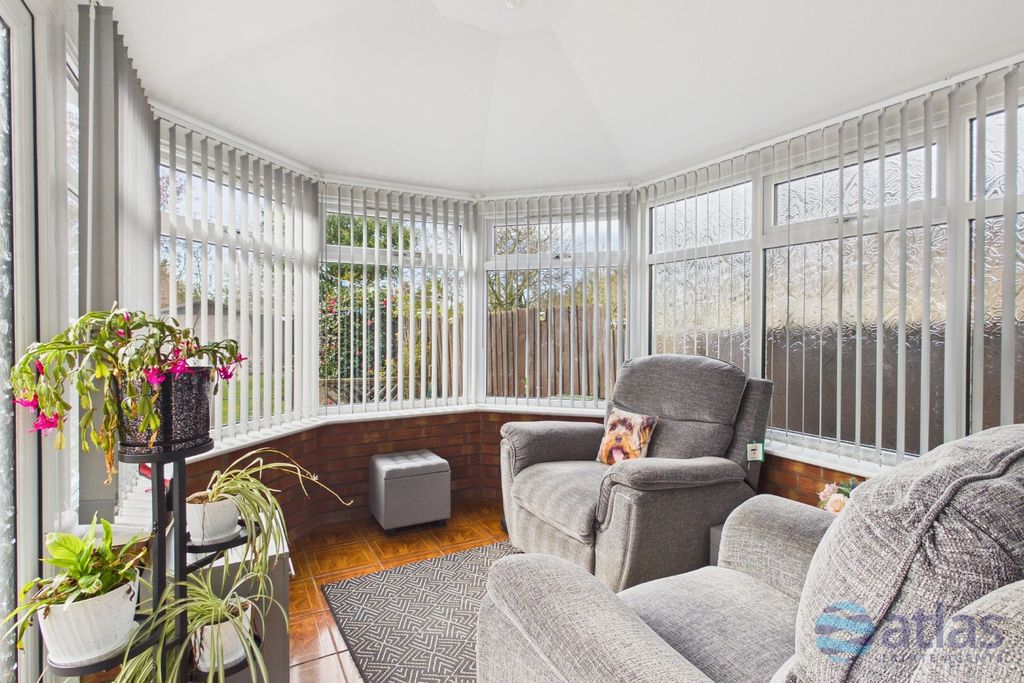 Property photo 3 of 24 Sunroom