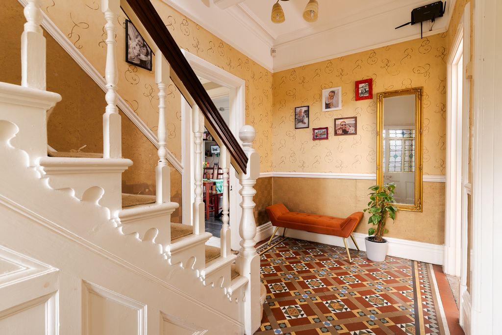 Property photo 3 of 20