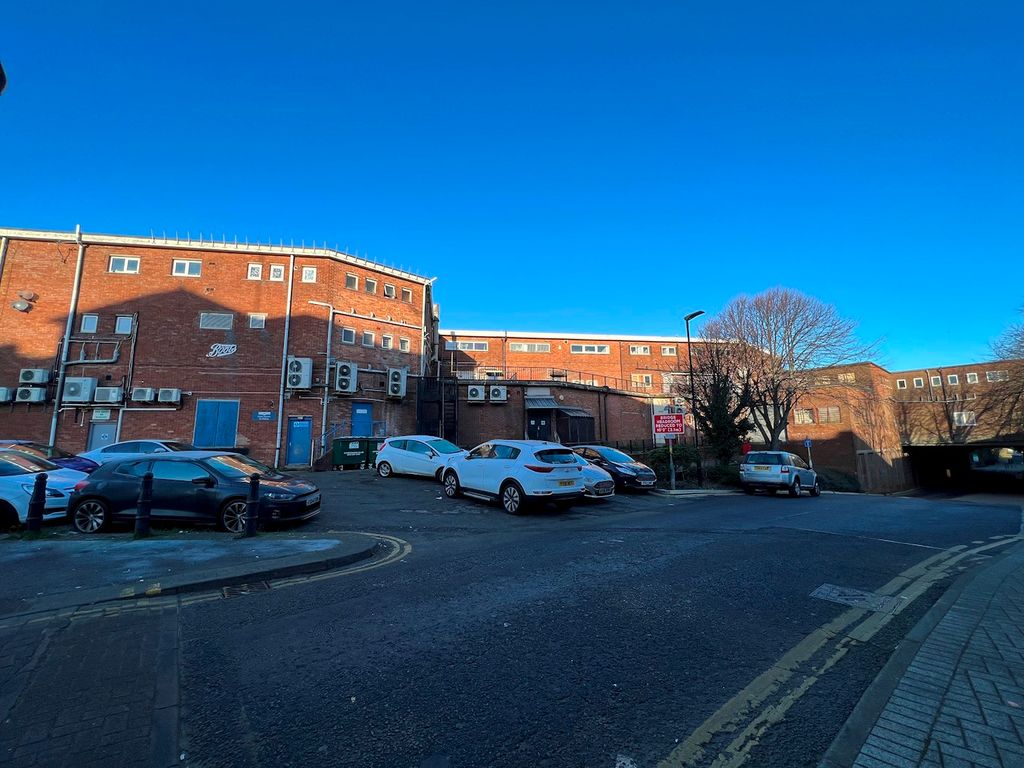Property photo 2 of 3