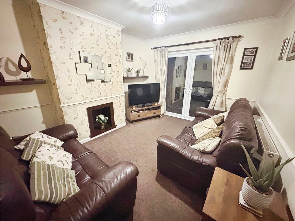 Property photo 3 of 12 Picture No. 47