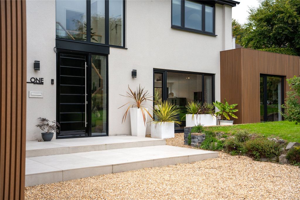 Property photo 3 of 21 Picture No. 20