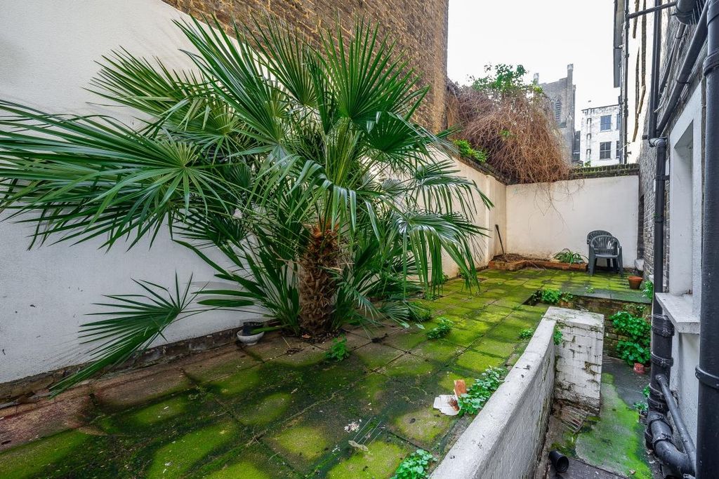 Property photo 3 of 12 Patio 2