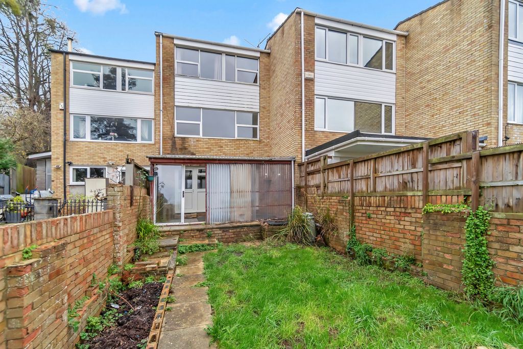 Property photo 2 of 23