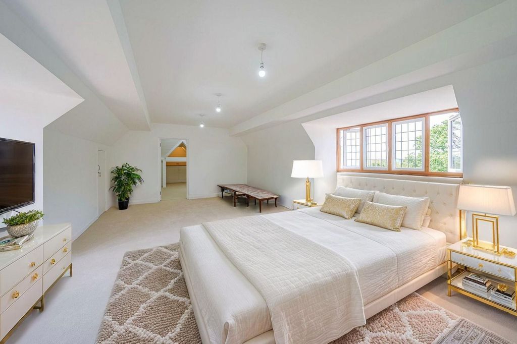 Additional image 47 of 6 bed detached house for saleSaint Hill Road, East Grinstead RH19