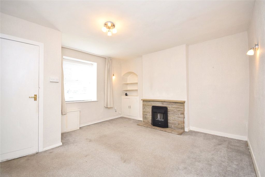Property photo 3 of 12 Living Room