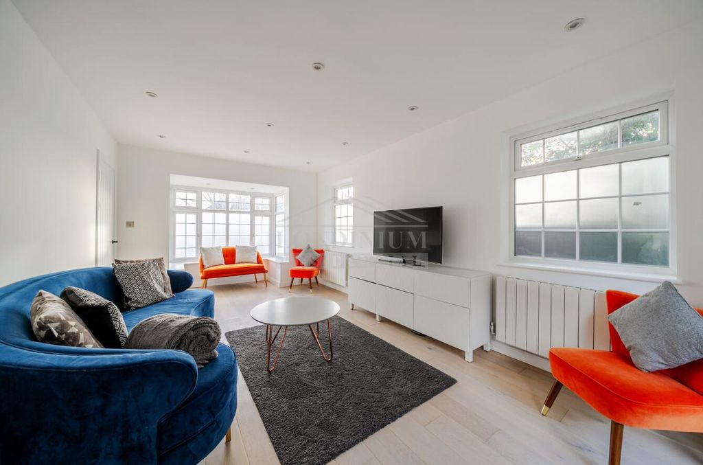 Property photo 2 of 13 B390c623-B2d1-4c9A-B400-47F7A58971d0.Jpg