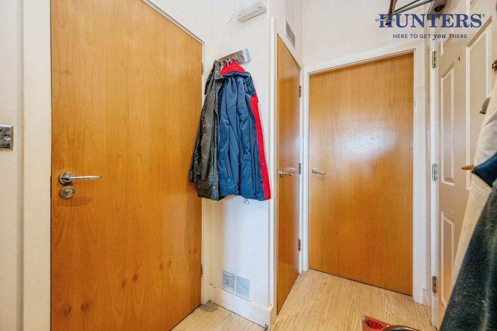 Property photo 2 of 20 Pbox-Img.Jpg