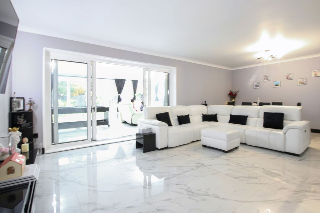 Property photo 2 of 13 Img_0425