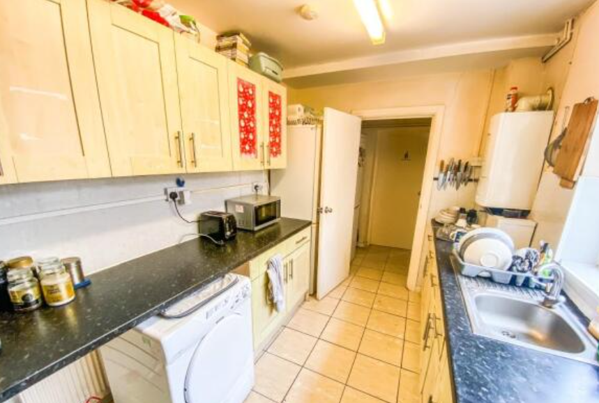 Property photo 3 of 13