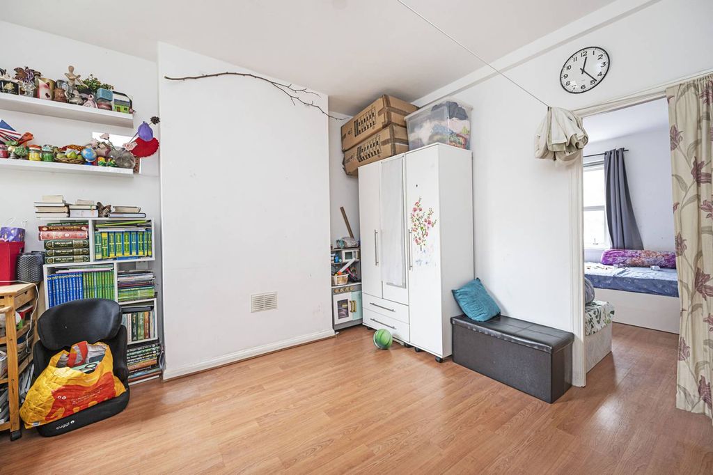 Property photo 2 of 6
