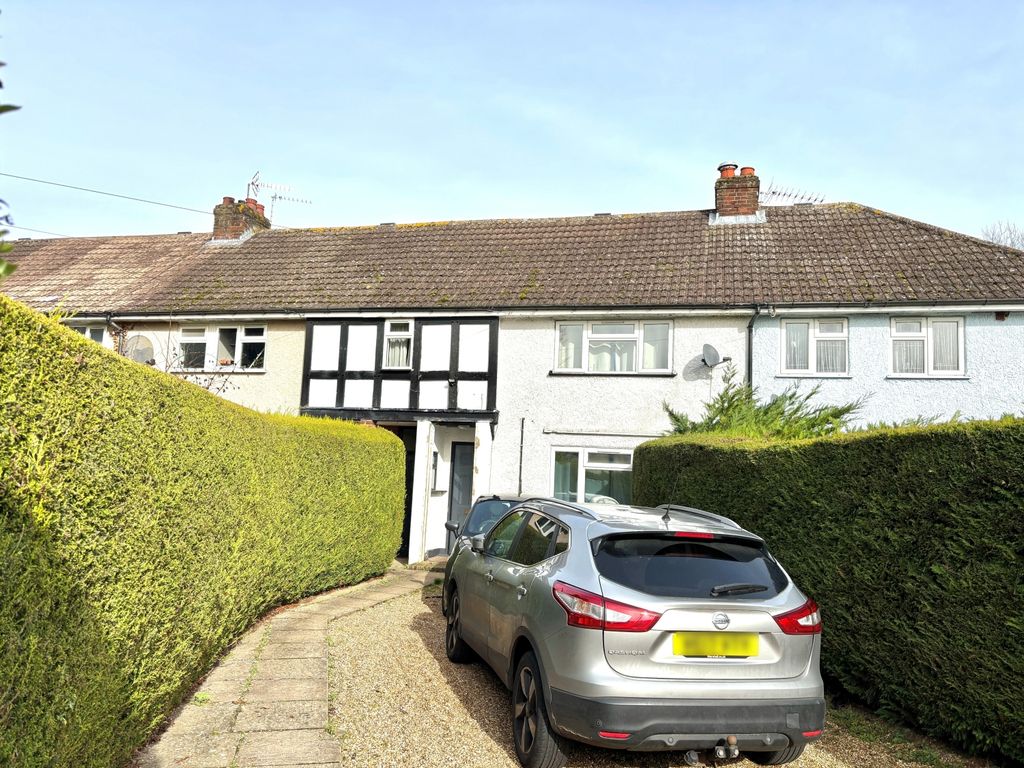 Property photo 1 of 8 45 Magna Front New