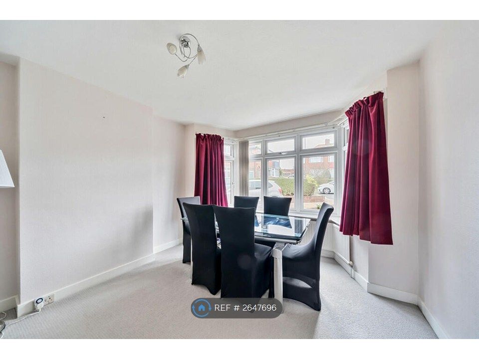 Property photo 3 of 21