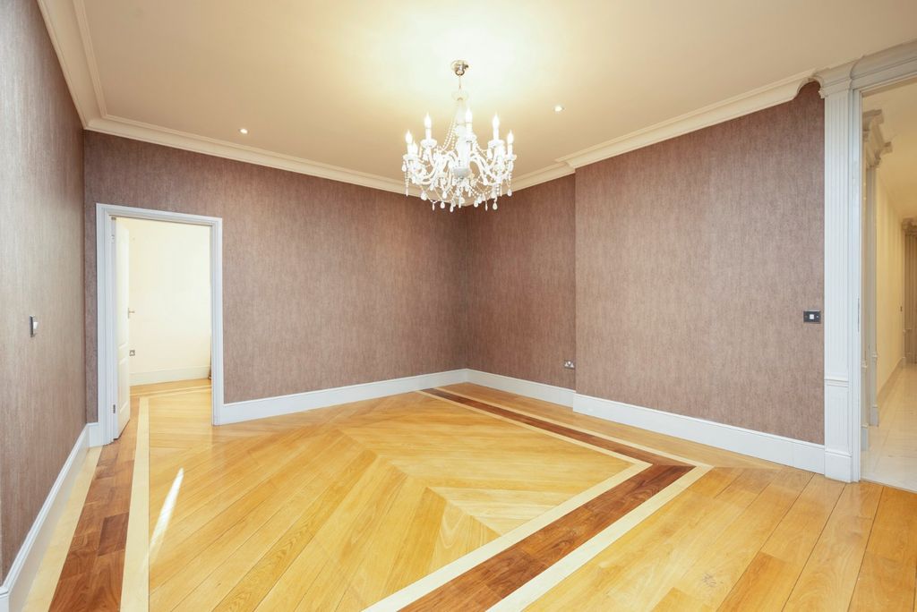 Property photo 3 of 21 Picture No. 31