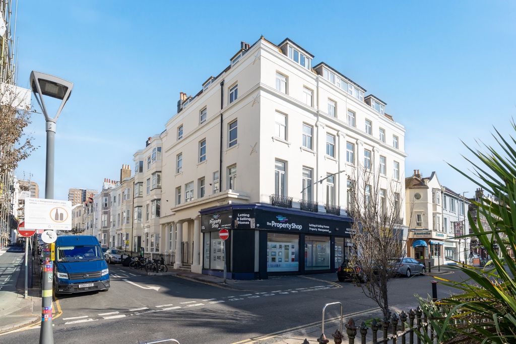 Property photo 1 of 17 4446640