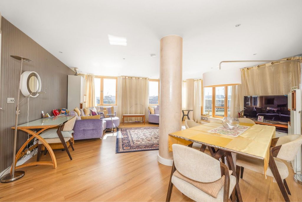 Property photo 1 of 20 Char8898.Jpg