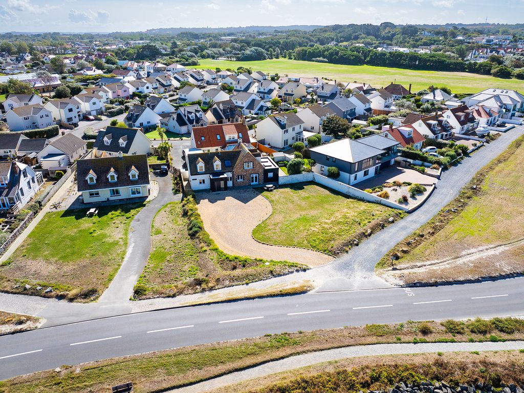 Property photo 1 of 26 Photo 0