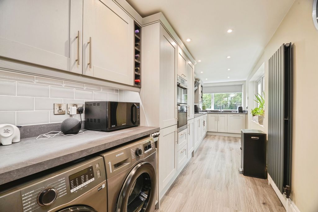 Property photo 3 of 12 Pbox-Img.Jpg