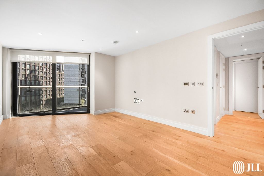 Property photo 1 of 17 Reception