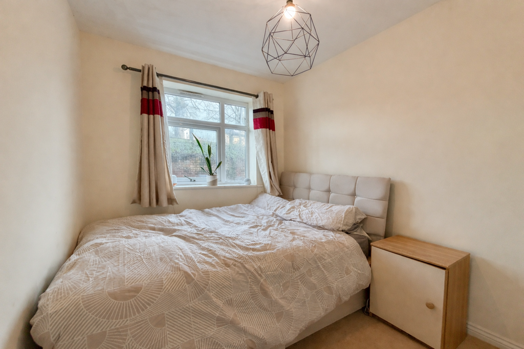 Property photo 3 of 6