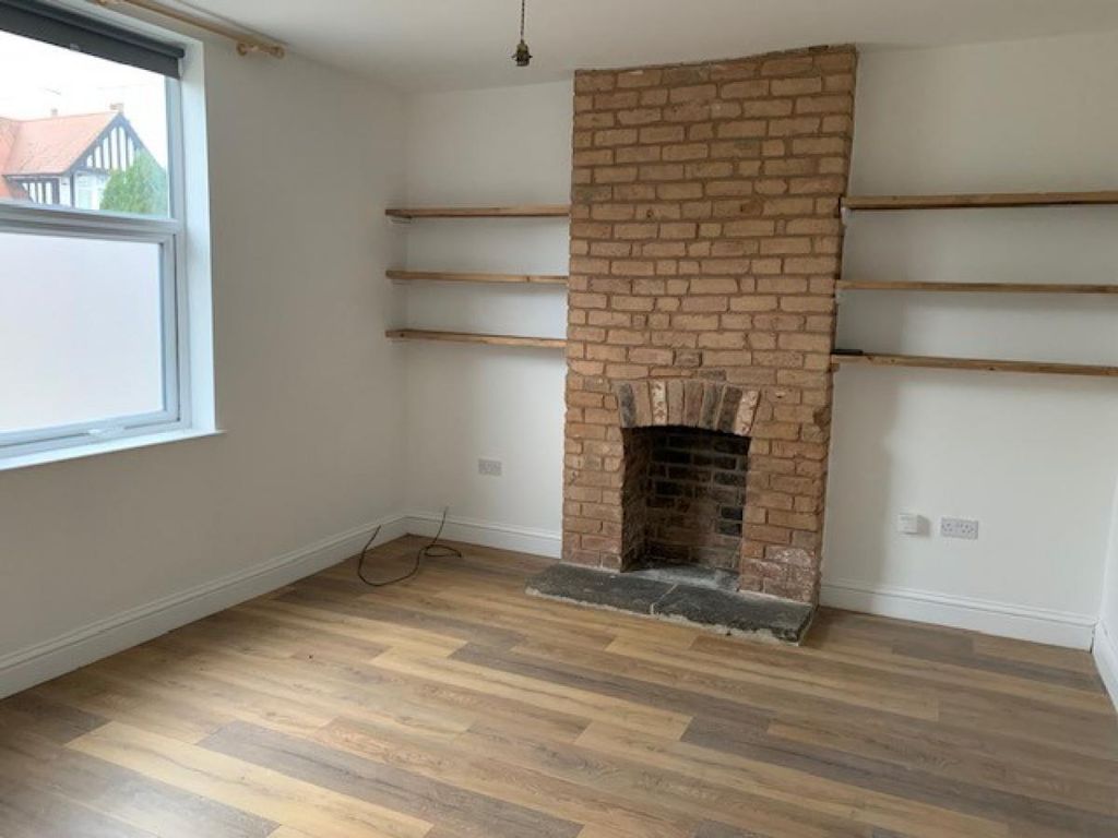 Property photo 2 of 25