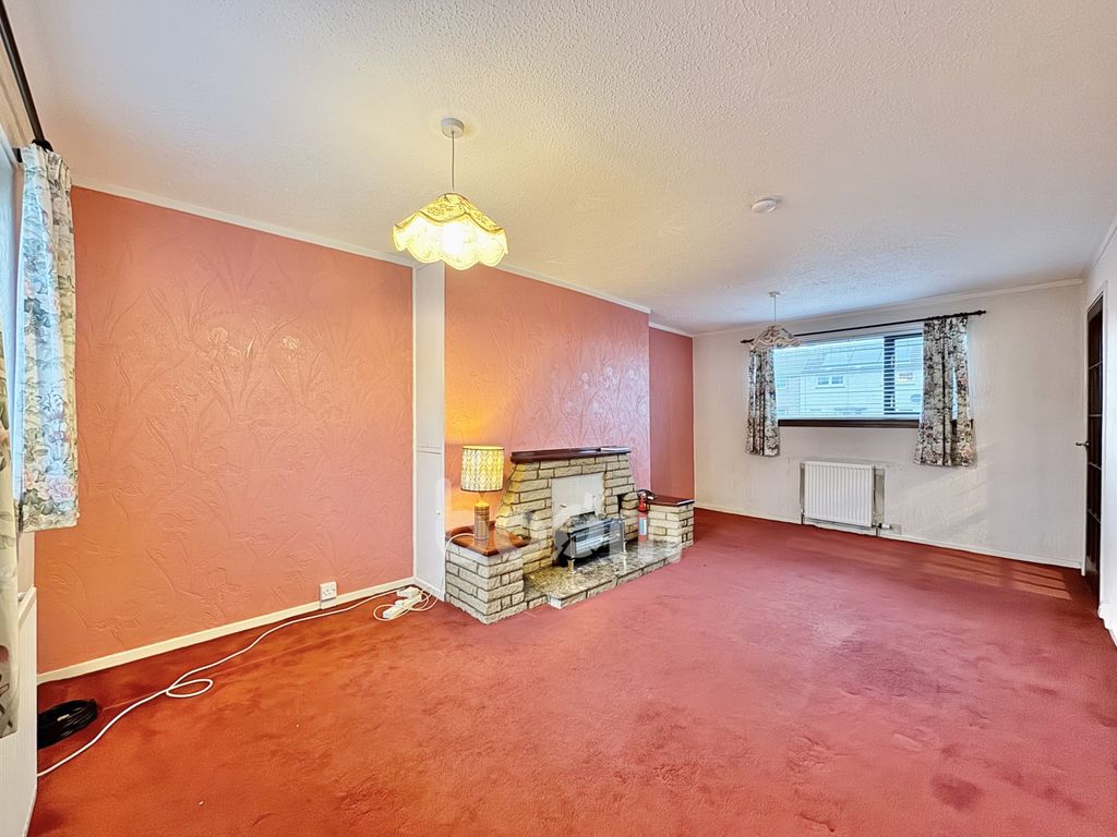 Property photo 3 of 34 Sanda Place Saltcoats Lounge 3