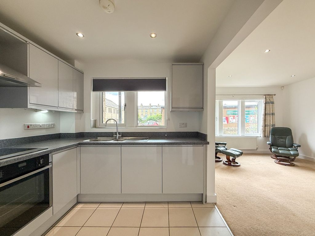 Property photo 3 of 16
