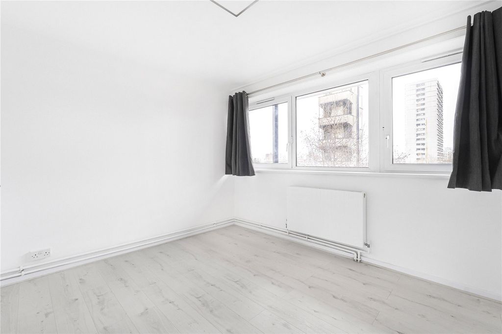 Property photo 2 of 14 Bedroom