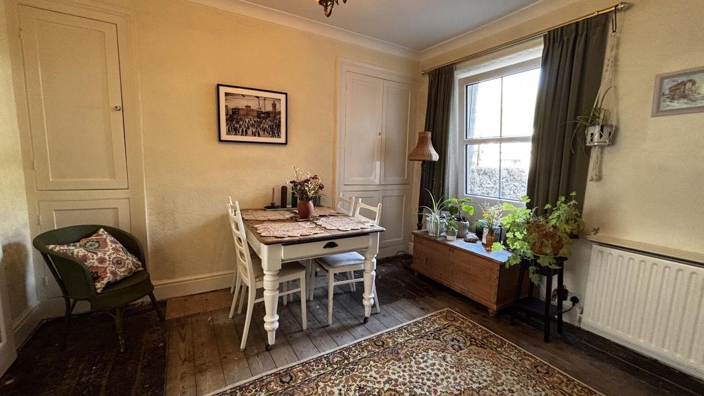 Property photo 3 of 14 Dining Room