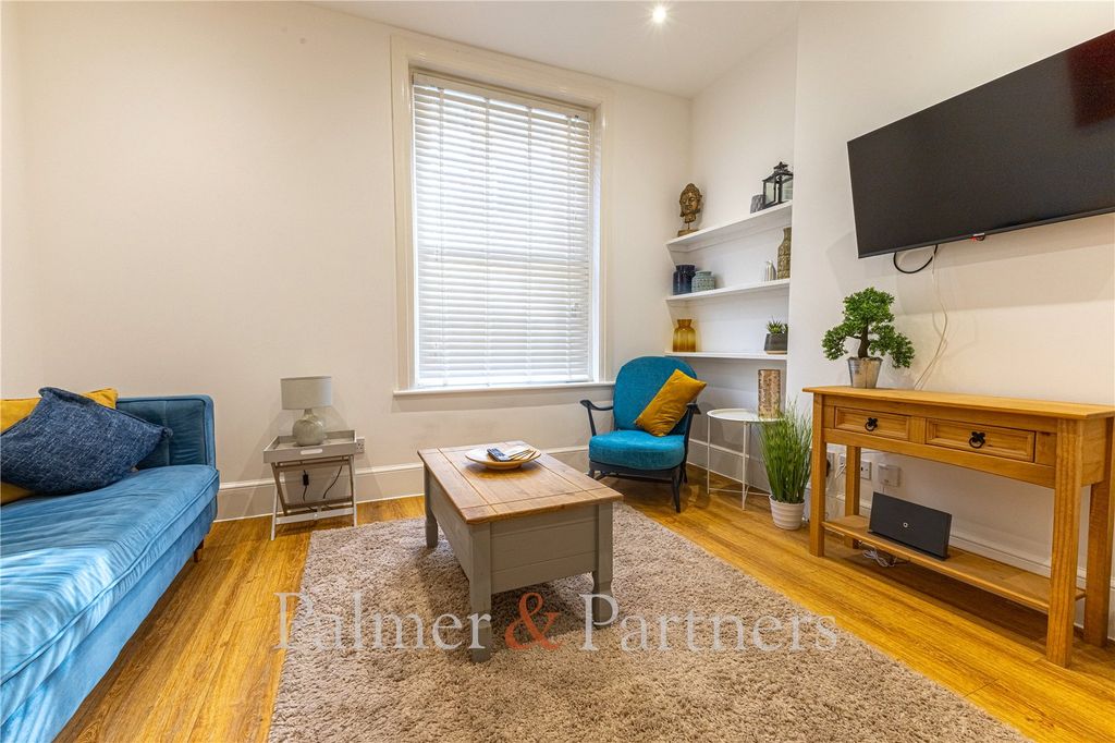 Property photo 2 of 7 Picture No. 08