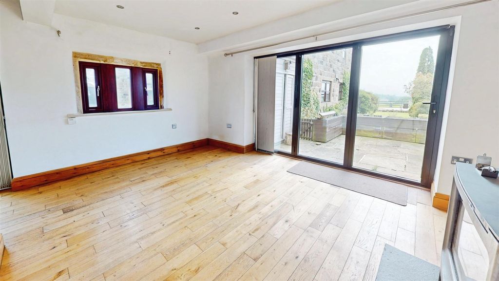 Property photo 3 of 12 E3760521-4-Saxon-Court-06182026_111928.Jpg