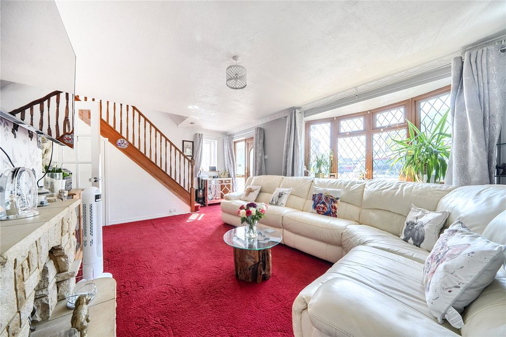 Property photo 2 of 19 Picture No. 24