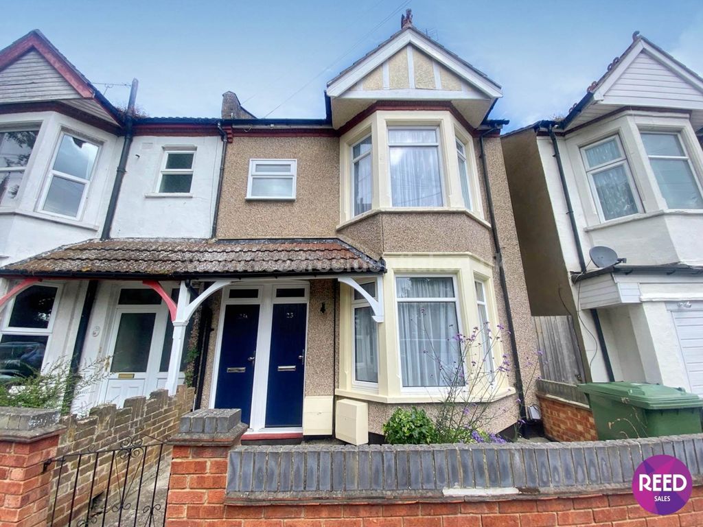 Property photo 2 of 12