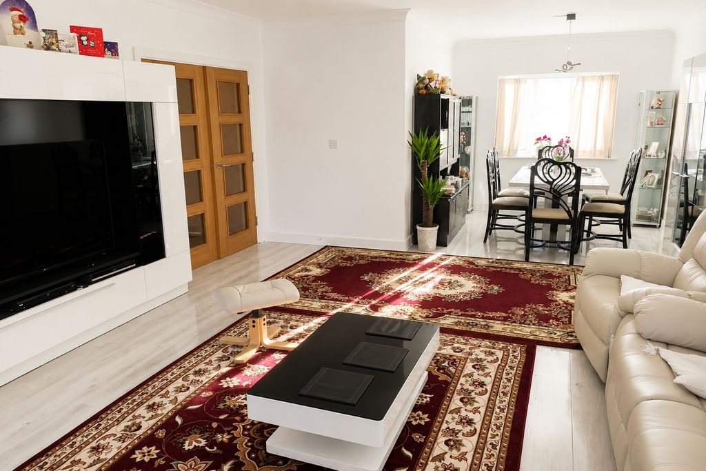 Property photo 3 of 19 Picture No. 61