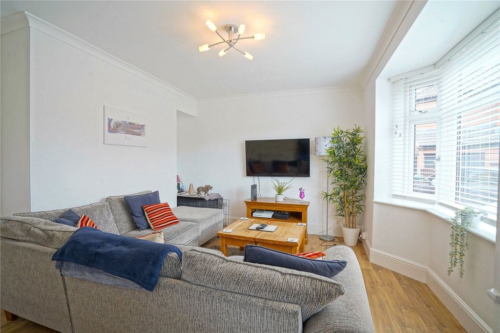 Property photo 2 of 13 Picture No. 16