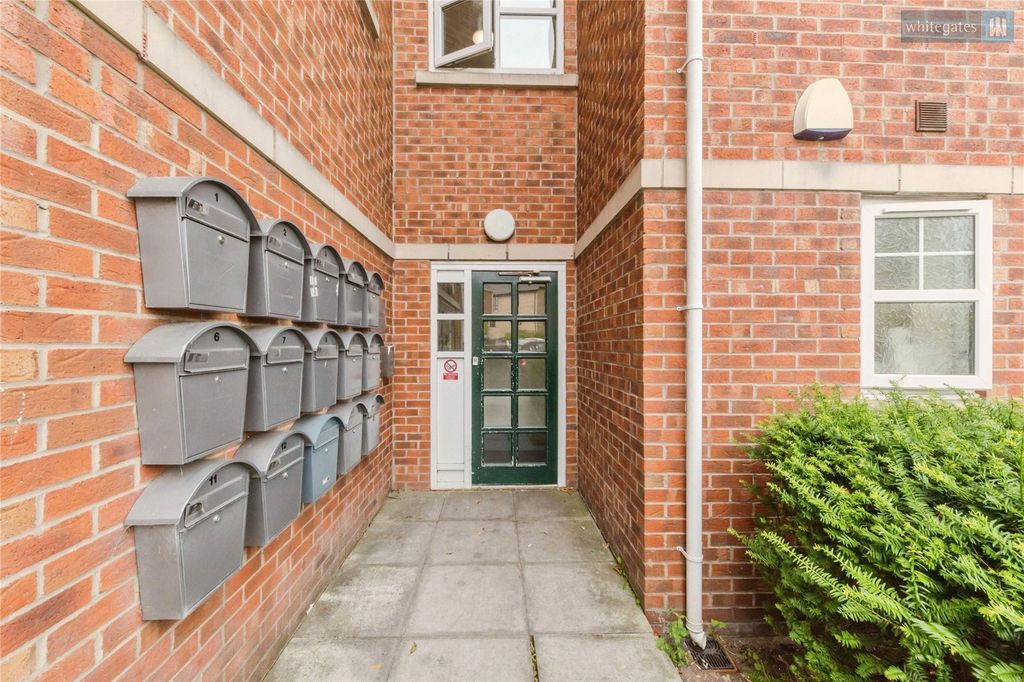 Property photo 2 of 12 Picture No. 14