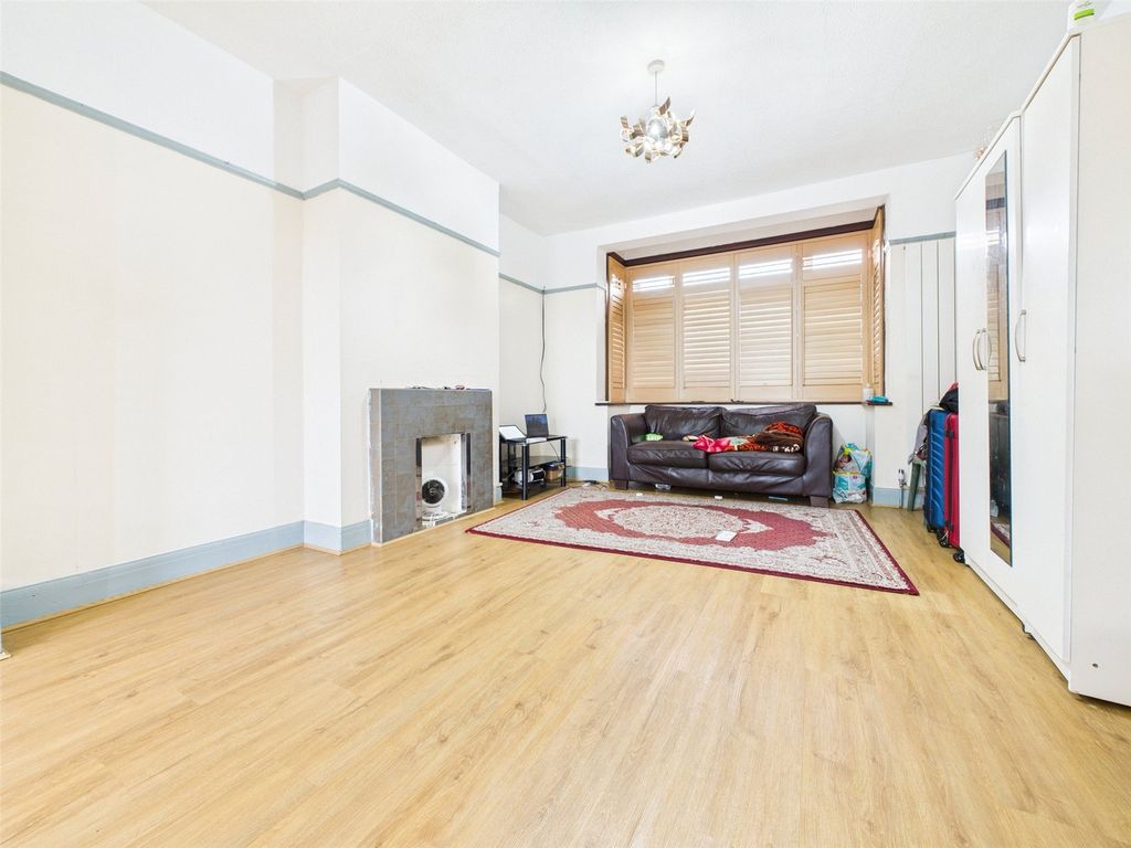 Property photo 3 of 10 Picture 3