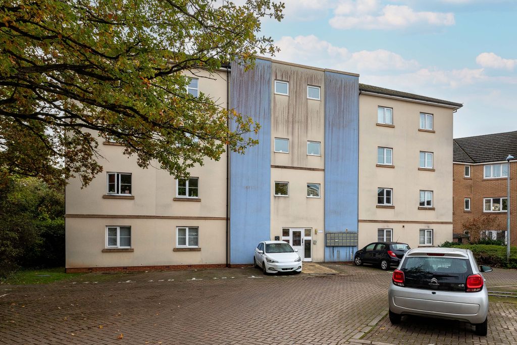 Property photo 1 of 8 Photo 9