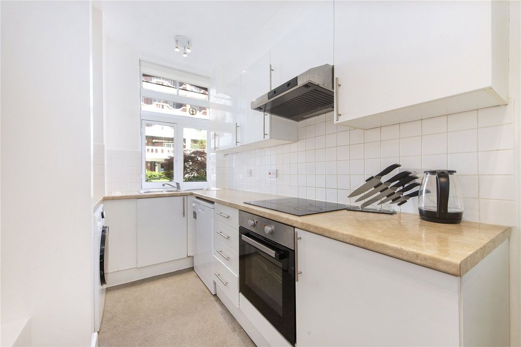 Property photo 2 of 15 Picture No. 14