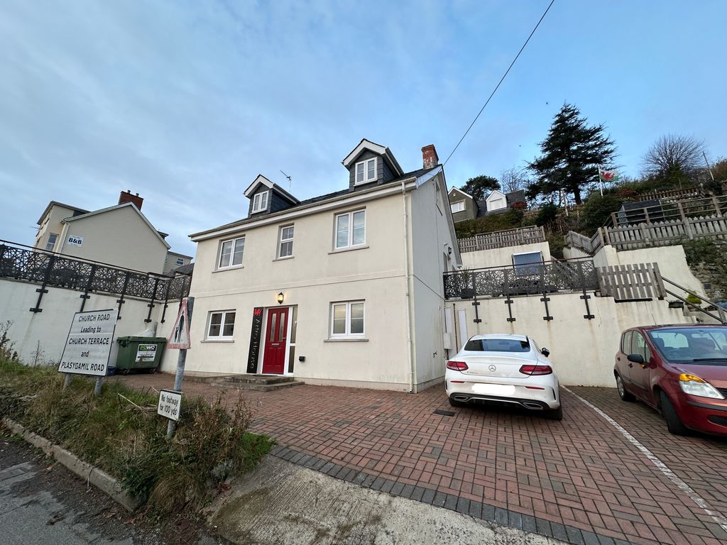 Property photo 3 of 27 Front