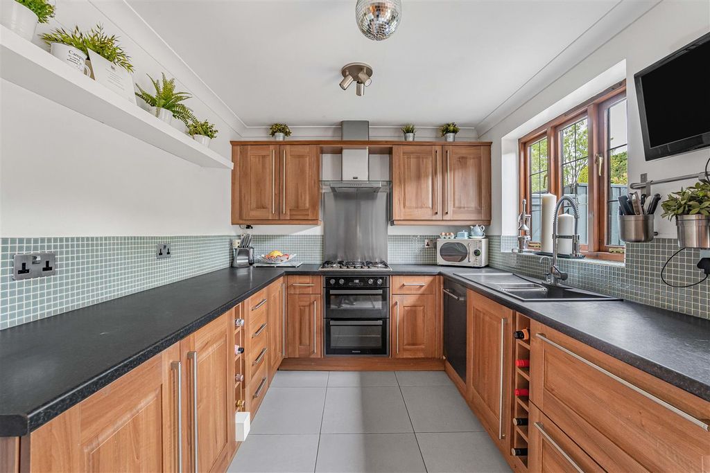 Property photo 2 of 39 Kitchen