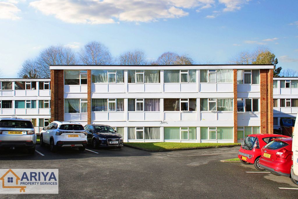 Property photo 1 of 12