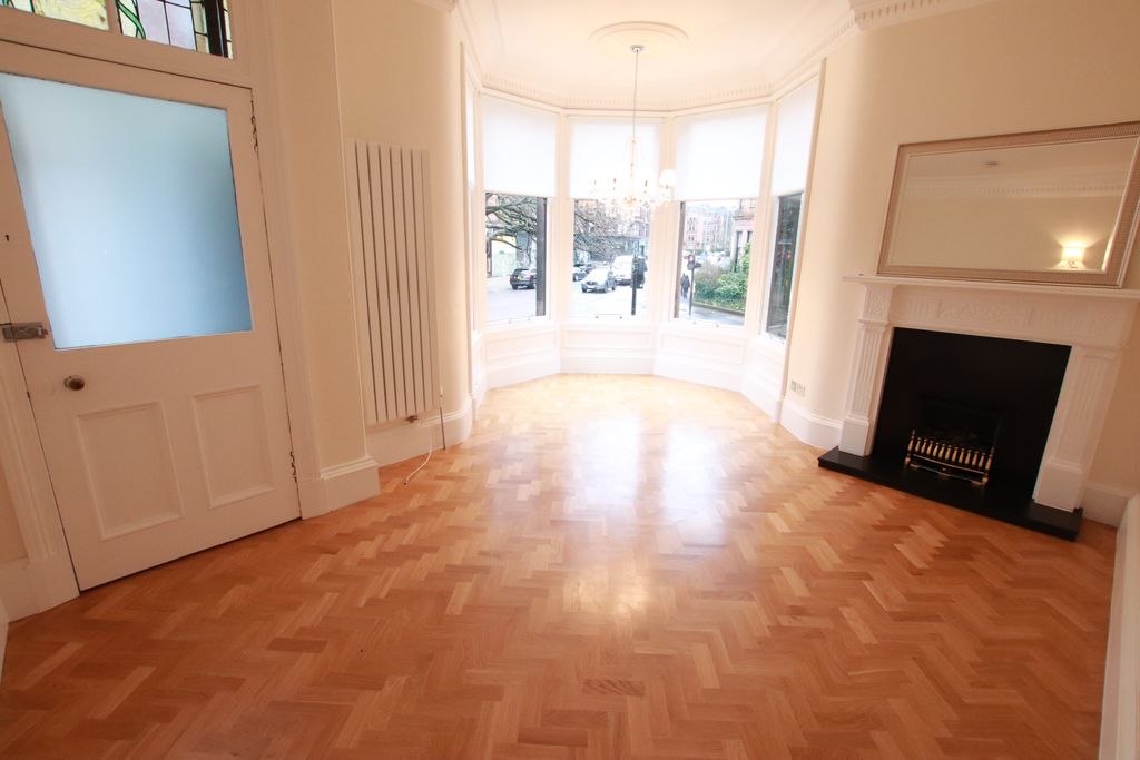 Property photo 2 of 14 Lounge